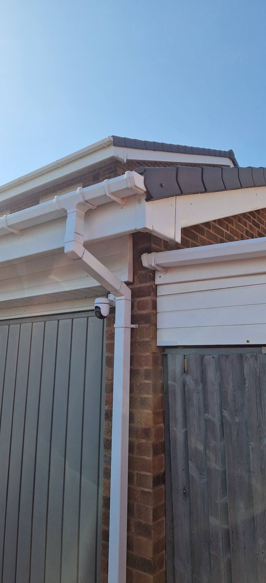 Cleaned white uPVC fascias, soffits and guttering on a house in Redditch, Worcestershire